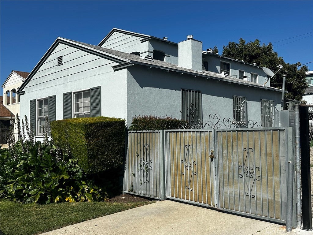 3526 Farmdale