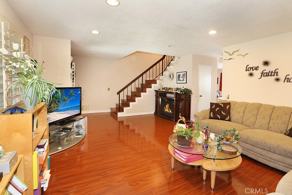 1201 W Cerritos Avenue 68
