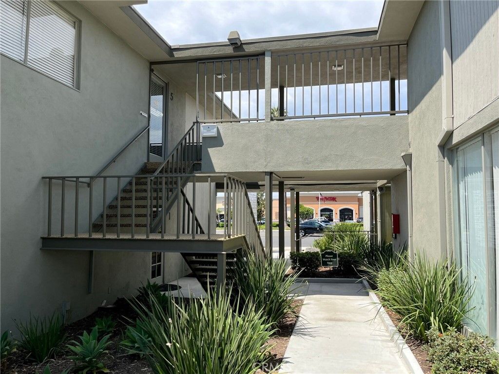 Photo of 1500 E Katella Ave #4, Orange, CA 92867 (MLS # PW25274924)