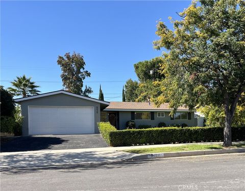 Photo of 8429 Sunnybrae Ave, Winnetka, CA 91306 (MLS # SR25247200) Photo of 8429 Sunnybrae Ave, Winnetka, CA 91306 (MLS # SR25247200)