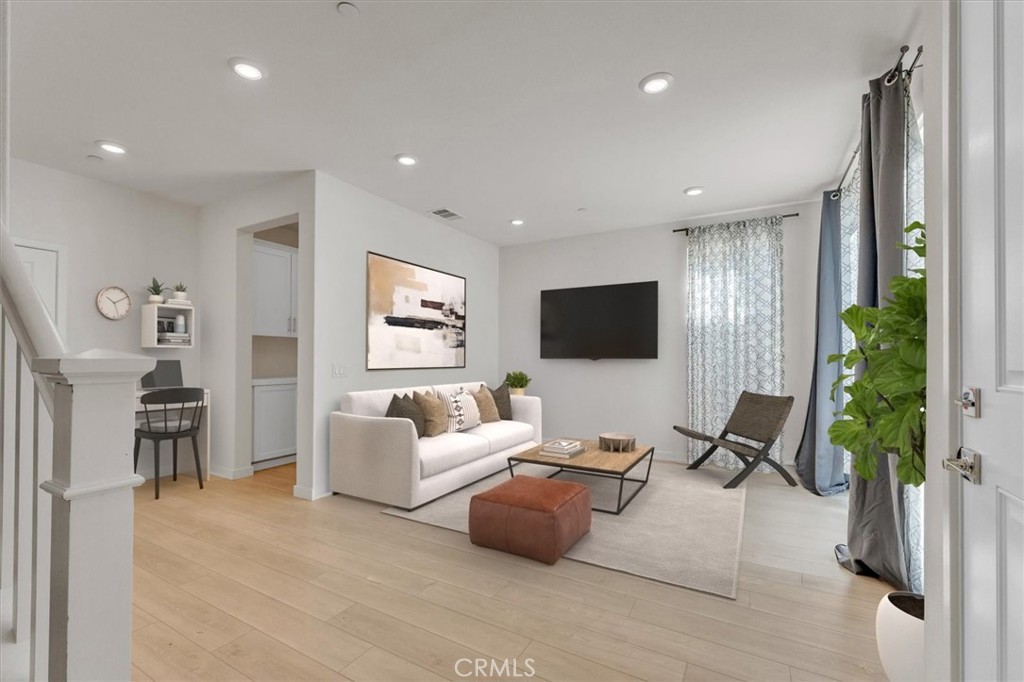 Crimson (CRIM5P) - Residential Lease