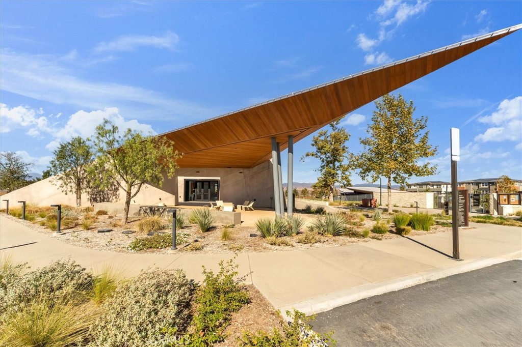 Crimson (CRIM5P) - Residential Lease