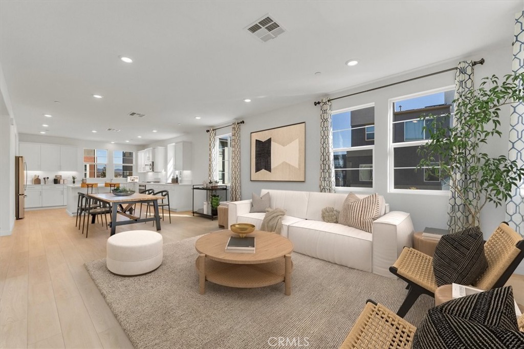 Crimson (CRIM5P) - Residential Lease