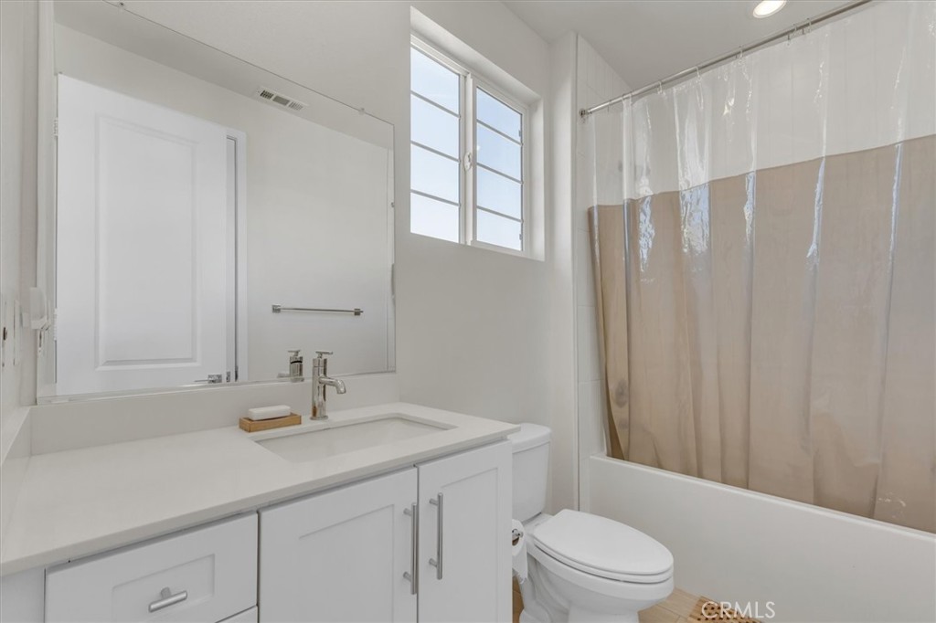 Crimson (CRIM5P) - Residential Lease