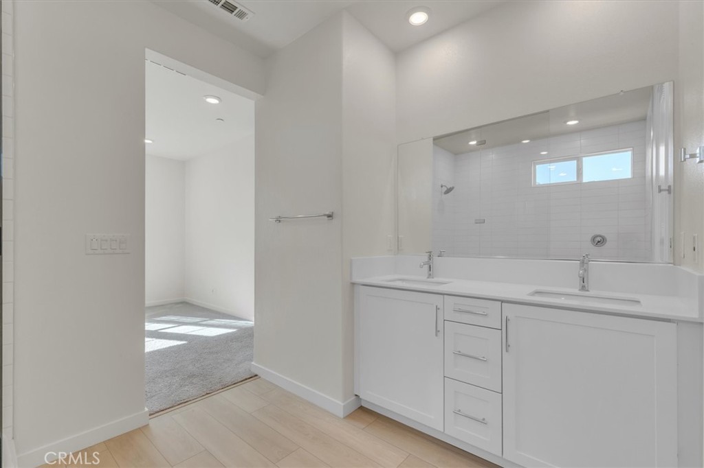 Crimson (CRIM5P) - Residential Lease