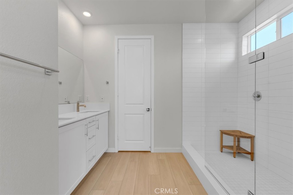 Crimson (CRIM5P) - Residential Lease