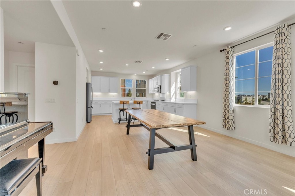 Crimson (CRIM5P) - Residential Lease