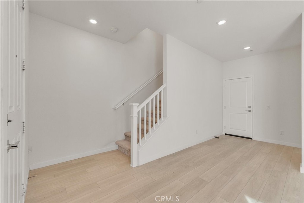 Crimson (CRIM5P) - Residential Lease