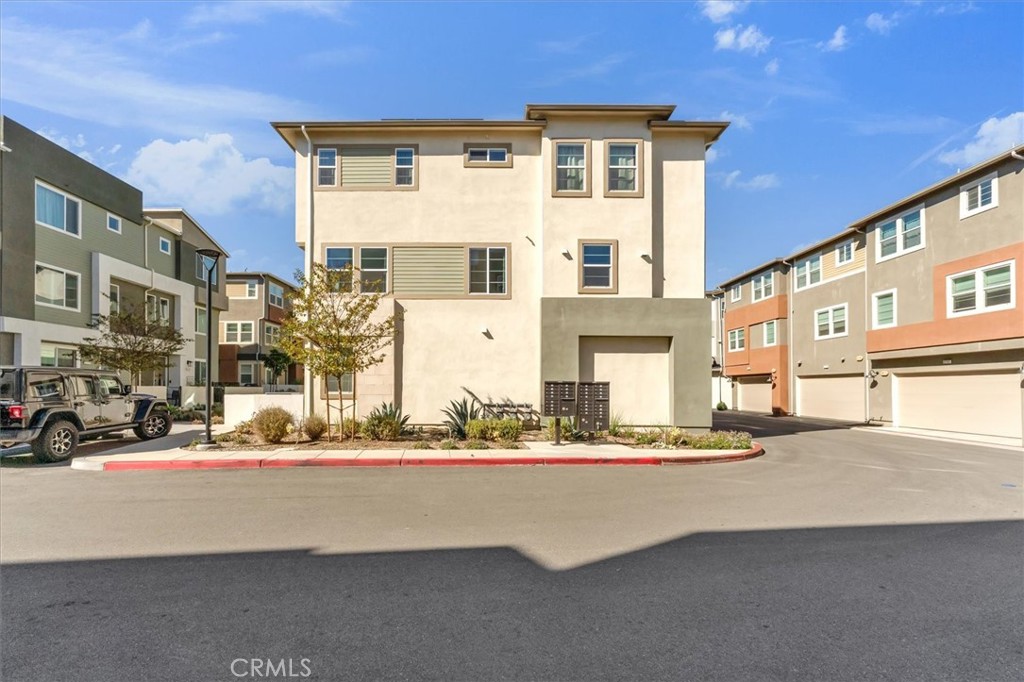 Crimson (CRIM5P) - Residential Lease