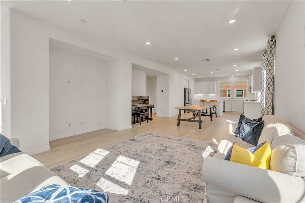 Crimson (CRIM5P) - Residential Lease