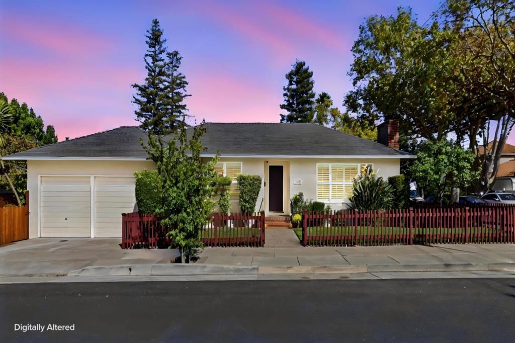 1315 Maple Street