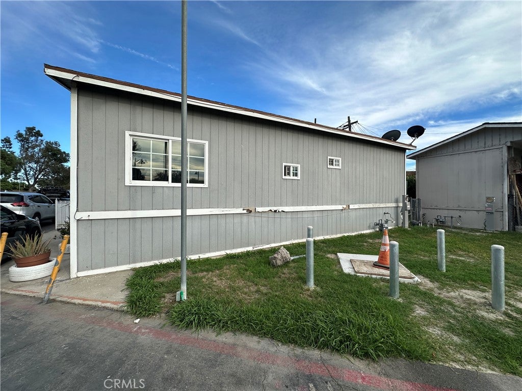 6656 Rosecrans Ave. N26