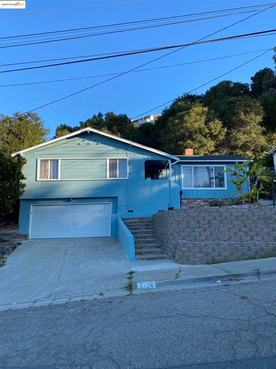 Welcome  8454 Ney Ave   Offering  3 bedroom , 2 bathroom  residence  nestle in Oakland Golf link neighborhood  . Freshly updated and interior paint, this move-in home features bright and comfortable lay out with spacious living area s plenty of natural light . The kitchen Offers ample cabinet space .The bedrooms are well-sized and Large back yard and low maintenance  plus extra storage in Basement  Perfect first time Buyer   easy access  to Freeway