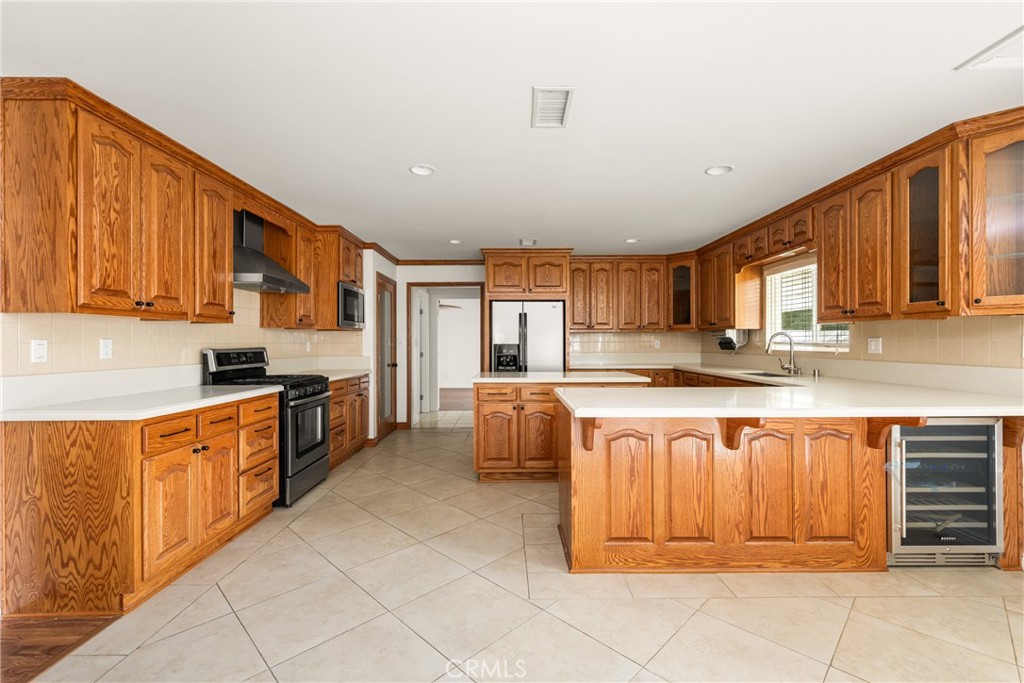 8208 Fallbrook Avenue