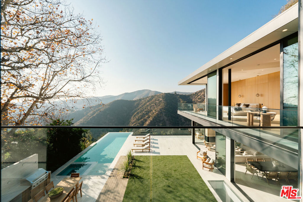 1149 Linda Flora Drive