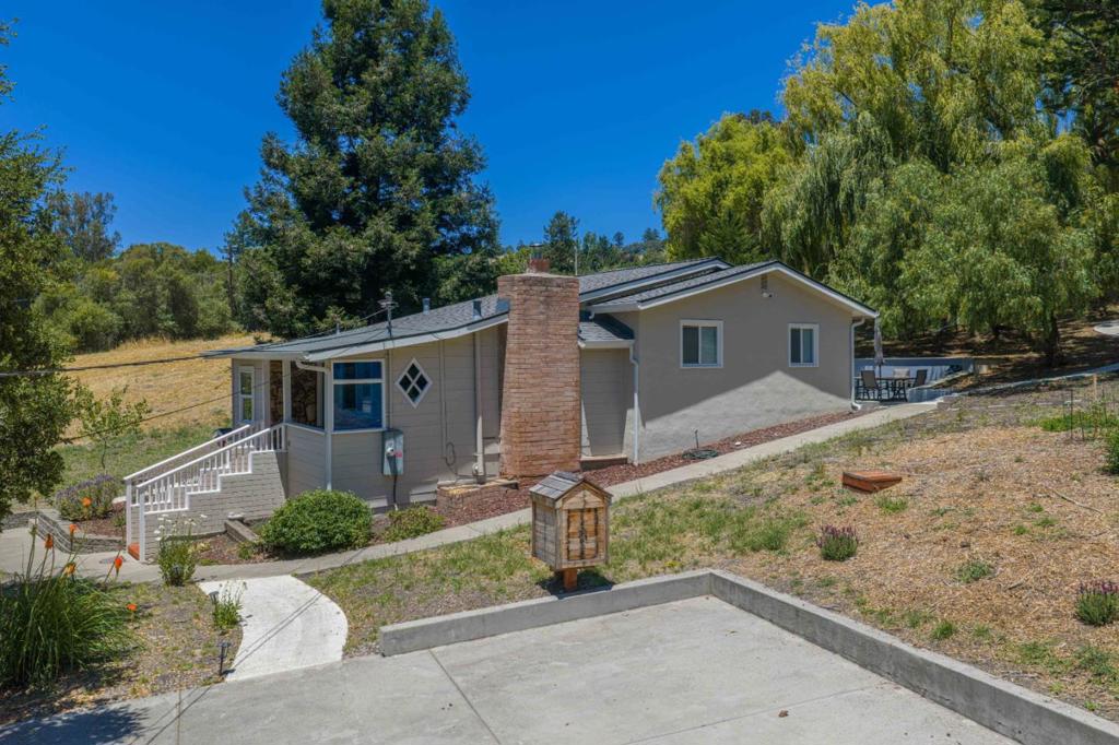 11 Recreation Drive