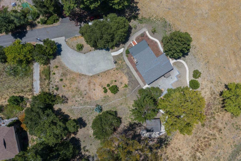 11 Recreation Drive