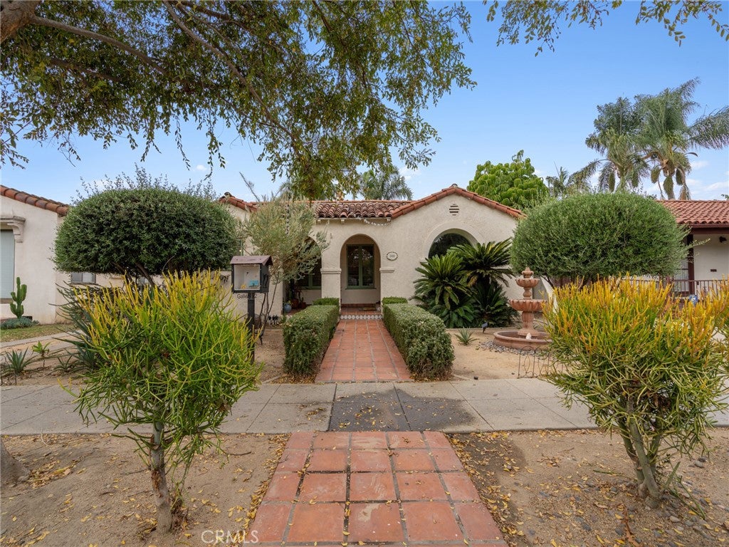 2333 Eucalyptus Avenue