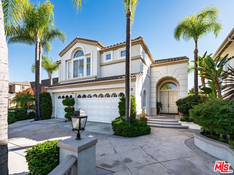 Photo of 2670 Belinda Court, Fullerton, CA 92835 (MLS # 25611599) Photo of 2670 Belinda Court, Fullerton, CA 92835 (MLS # 25611599)