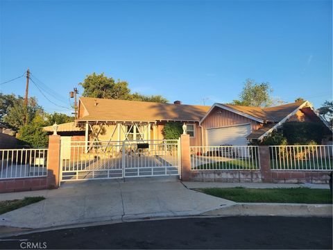 Photo of 8300 Capps Avenue, Northridge, CA 91324 (MLS # SR26092230)