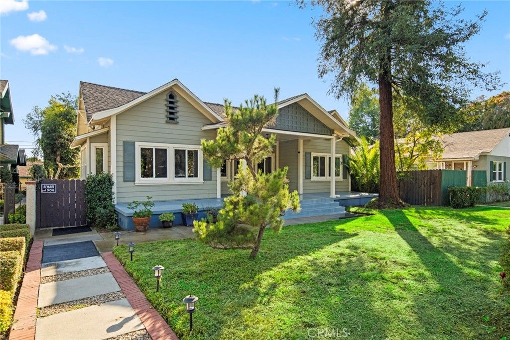 Photo of 334 Linwood Ave, Monrovia, CA 91016 (MLS # WS25243496)