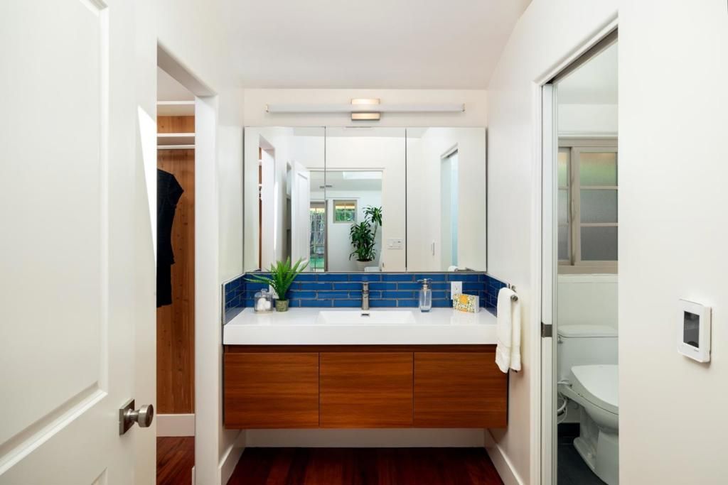 listing image 130722467020344994959