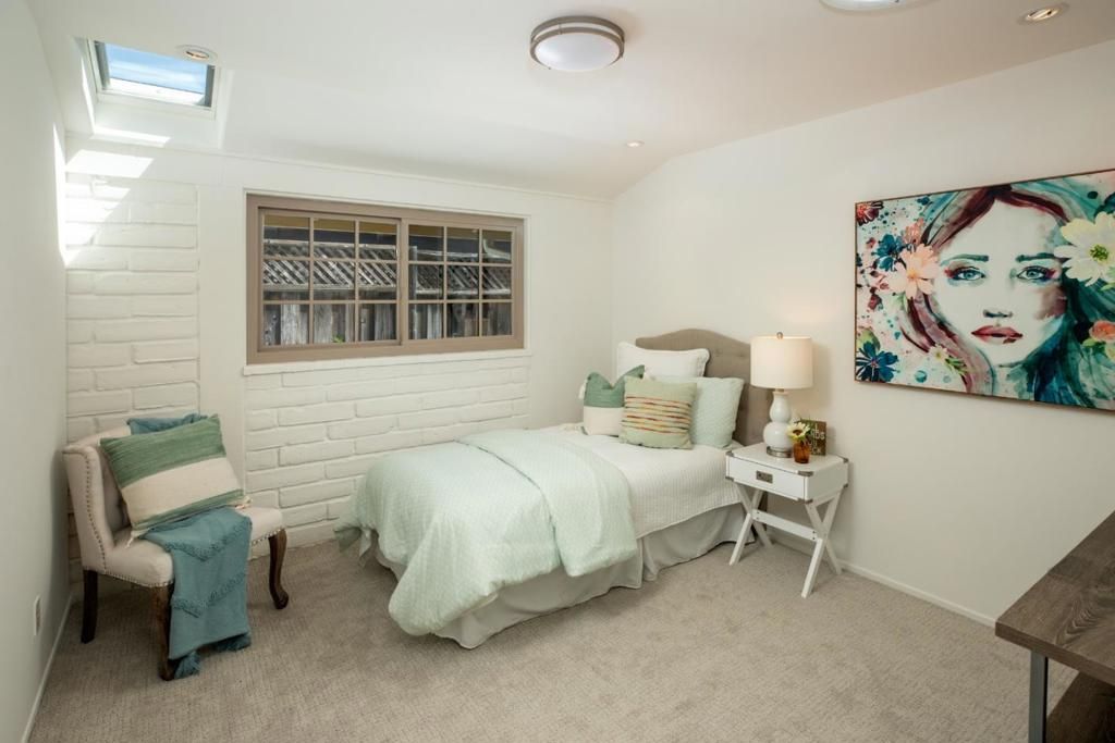 listing image 130722759471230322458