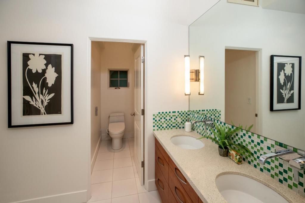 listing image 130722528954365155814