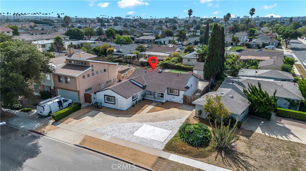 1144 Magnolia