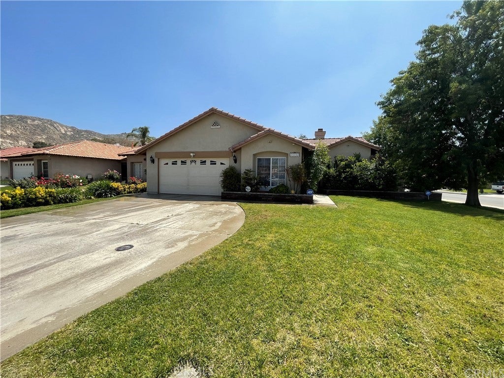 25755 VIA TEJON AVE