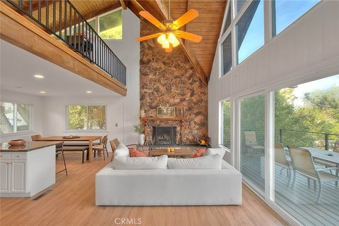 Photo of 27723 Alpen Dr, Lake Arrowhead, CA 92352 (MLS # CV26001612)
