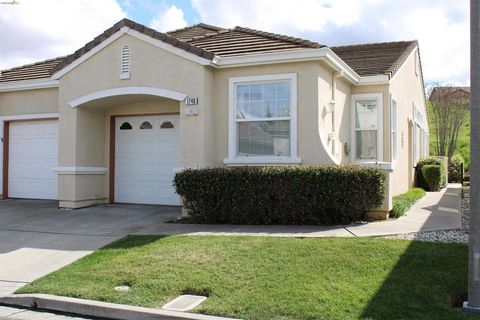 Photo of 1740 Kent Dr Dr, Brentwood, CA 94513 (MLS # 41131072)