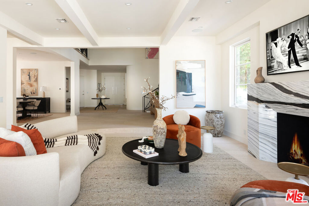 Properties 4 526 N Plymouth Boulevard