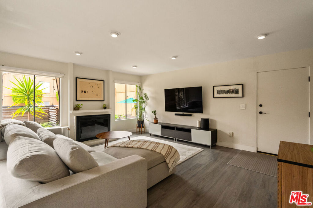 100 Hurlbut Street 12