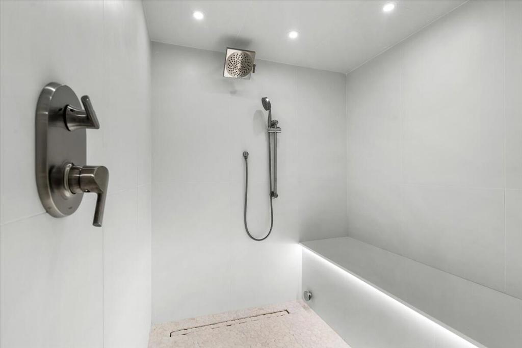 Santa Rosa Cove Coun - Residential