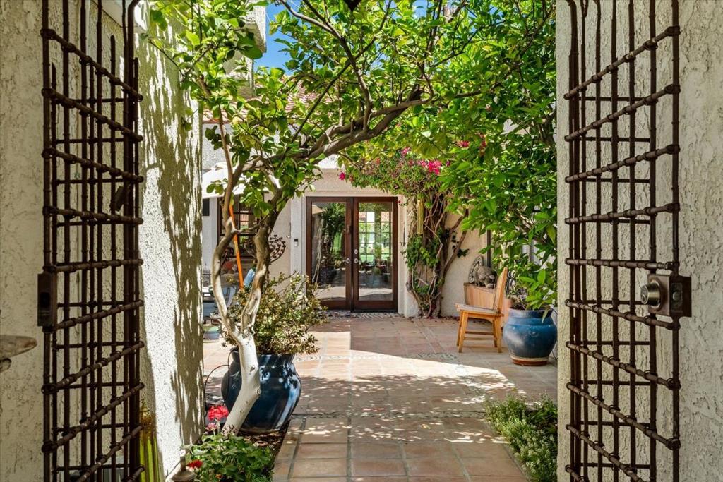 Santa Rosa Cove Coun - Residential