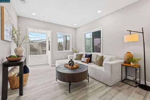 Photo of 390 390 Guttenberg St St, Daly City, CA 94014 (MLS # 41125650)