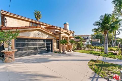 Photo of 15123 Greenleaf Street, Sherman Oaks, CA 91403 (MLS # 26643517)