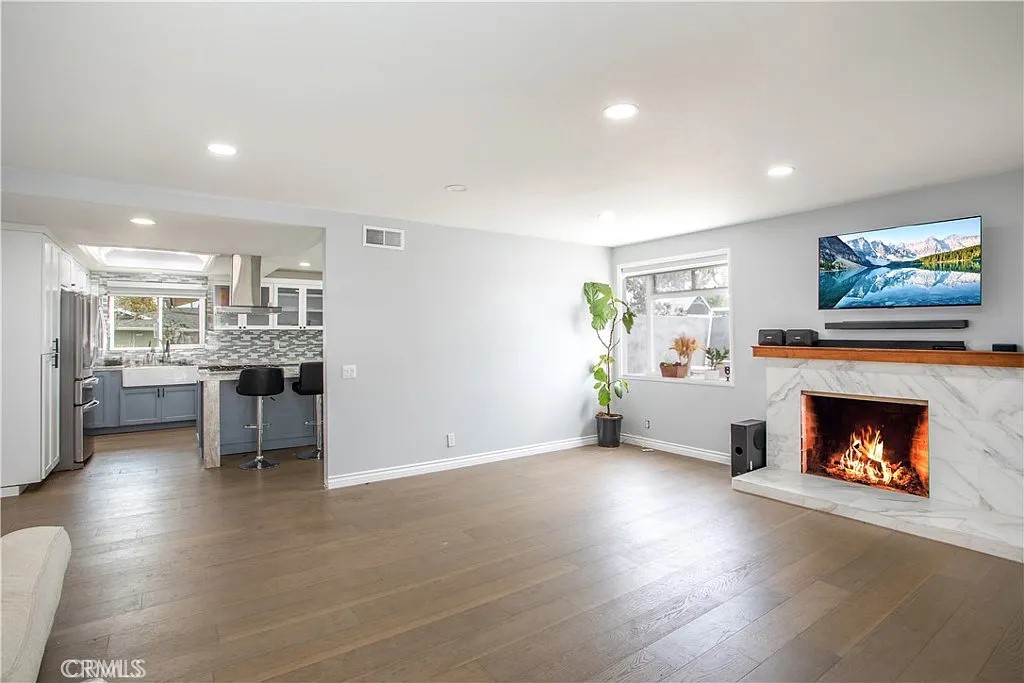 2750 San Carlos Lane