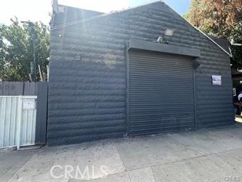 Excellent opportunity to own a special-use commercial property with income-generating potential. Currently operating as an auto repair shop, this 1,323 sq ft warehouse sits on a 3,600 sq ft lot, offering exceptional flexibility for investors, mechanics, or entrepreneurs looking for a turnkey operation or customizable space. A spacious warehouse with high ceilings and open floor space for vehicle service or equipment storage Generous parking space in the rear and interior, ideal for customer vehicles, work trucks, or additional storage Zoned for special commercial use, making it suitable for a variety of industrial, mechanical, or automotive businesses Potential for owner-occupancy, leasing, or expansion of services Whether you're an owner-operator seeking a functional workspace or an investor looking to capitalize on a steady revenue stream, this property delivers versatility and strong upside potential. Don’t miss out on this rare opportunity to acquire a prime warehouse in a high-demand commercial corridor.