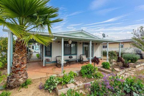 1719 Kiwi Gln Escondido CA 92026