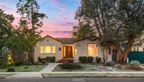 Photo of 3727 Walnut Ave, Long Beach, CA 90807 (MLS # PW25248048)