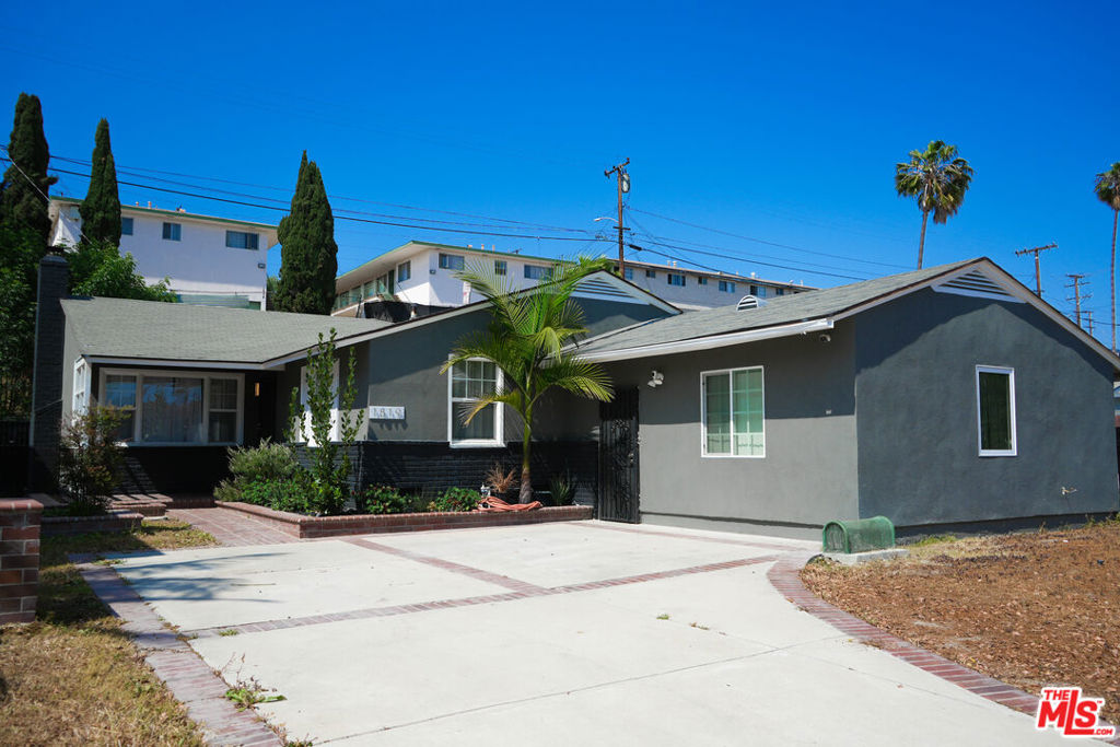 1819 W 129th Street