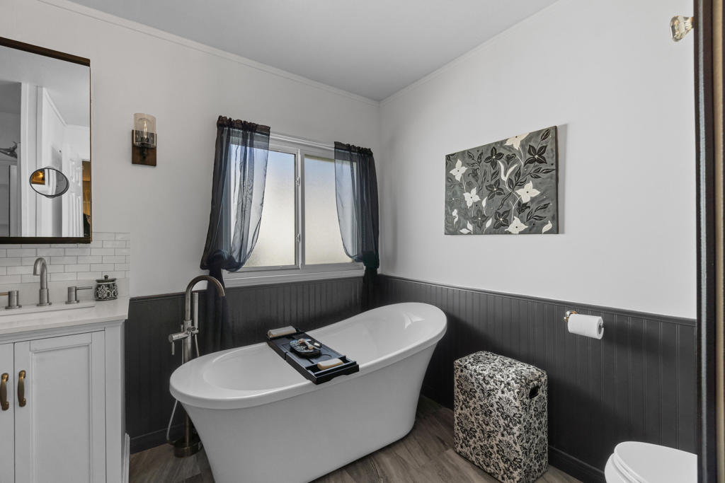 Skys Haven - Manufactured In Park