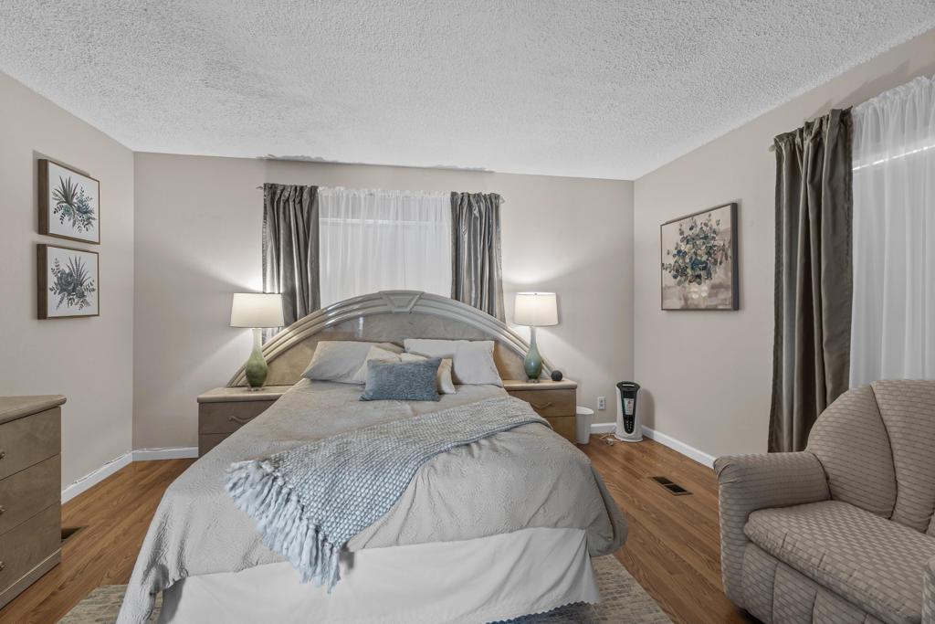 Skys Haven - Manufactured In Park