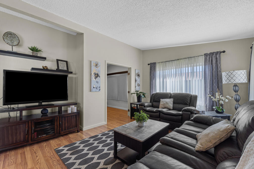 Skys Haven - Manufactured In Park