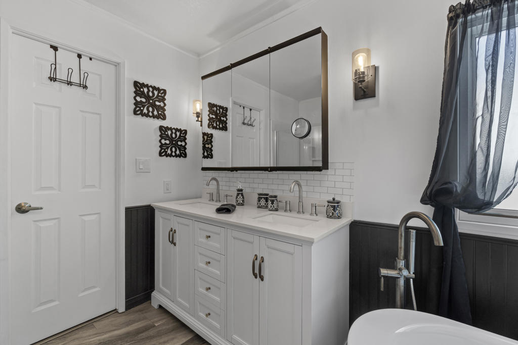 Skys Haven - Manufactured In Park