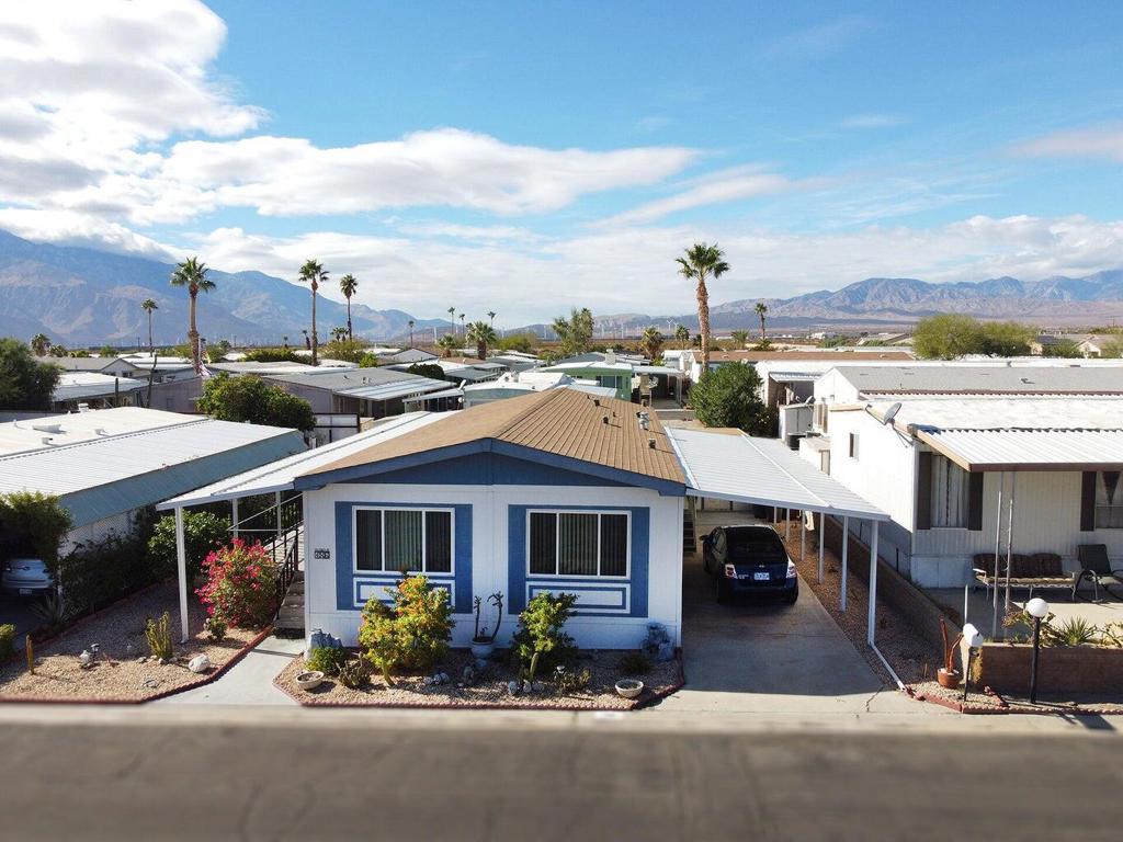 Skys Haven - Manufactured In Park