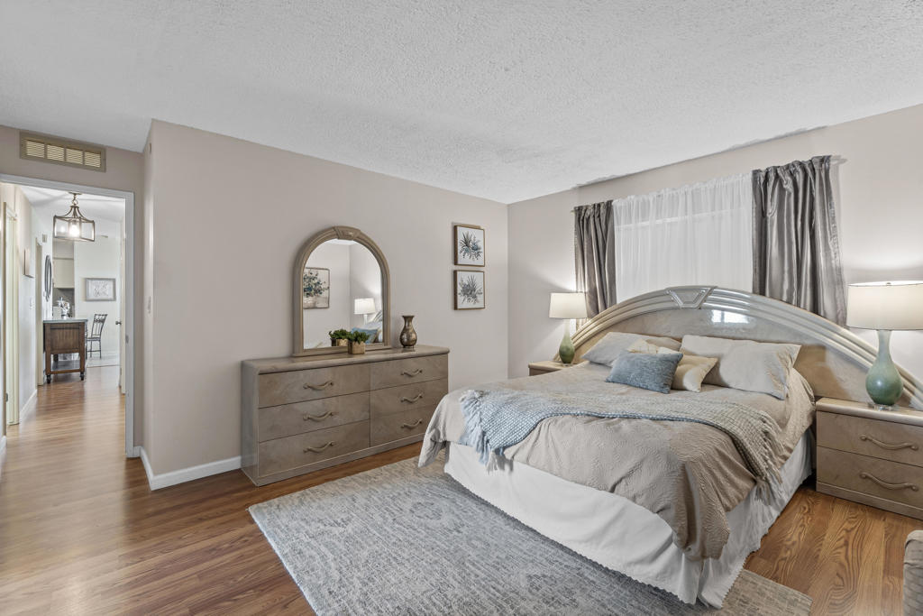 Skys Haven - Manufactured In Park