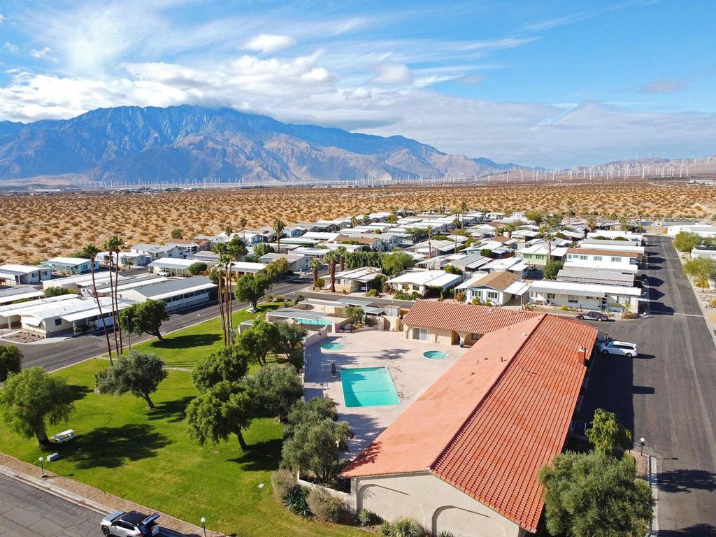 Skys Haven - Manufactured In Park